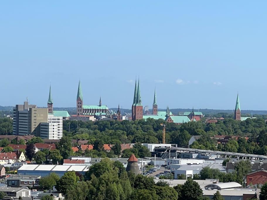 Ferienwohnung Ueber Den Daechern Der Hansestadt Lübeck Exterior foto